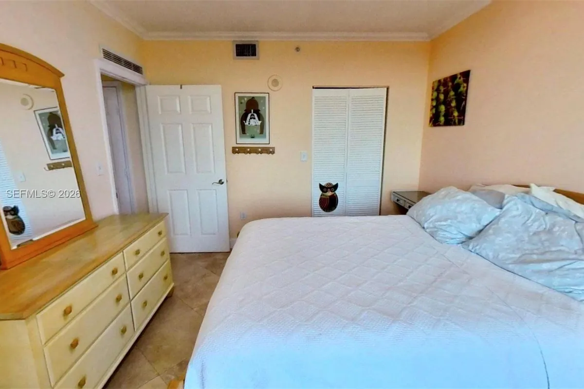 2425 SW 27th Ave # 701, Miami FL 33145