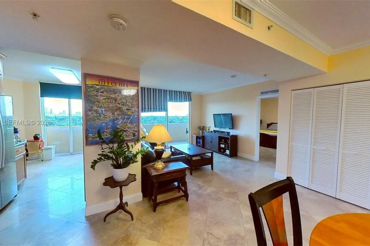 2425 SW 27th Ave # 701, Miami FL 33145