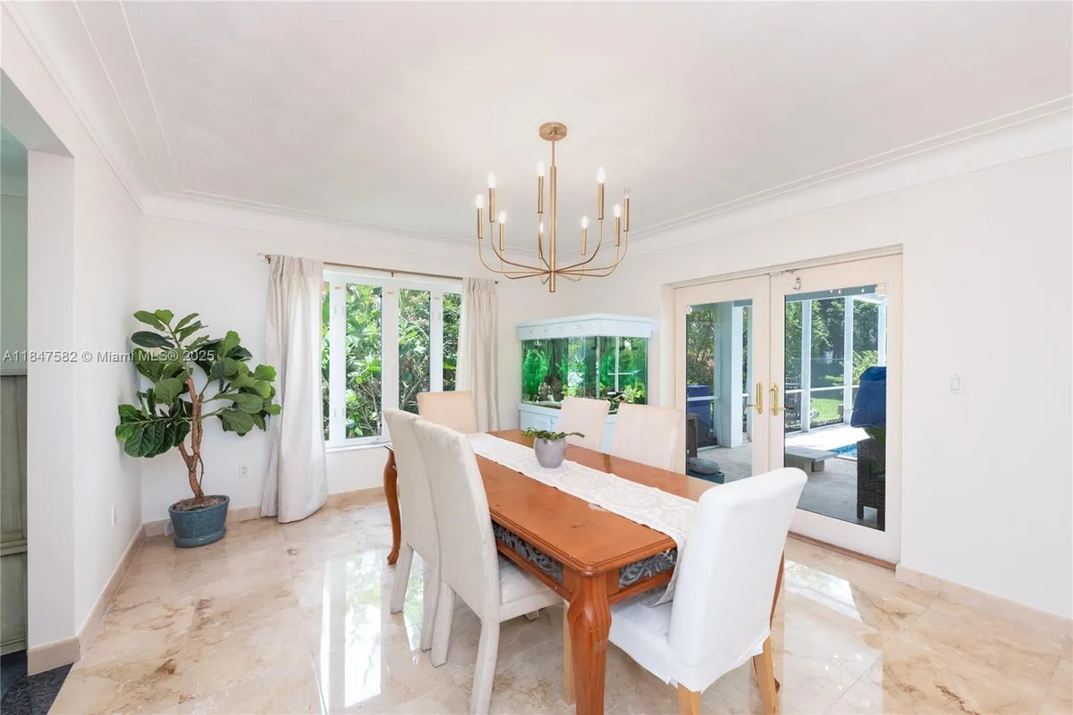 13020 SW 70th Ave, Pinecrest FL 33156