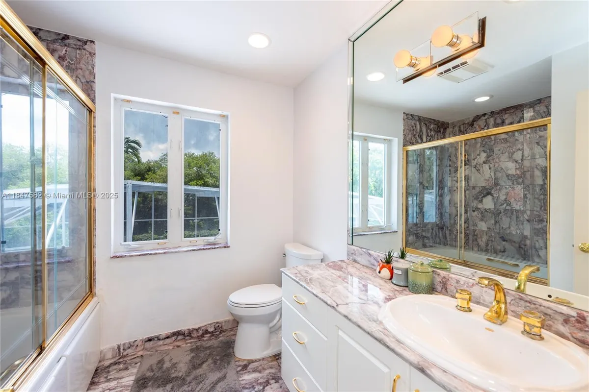 13020 SW 70th Ave, Pinecrest FL 33156