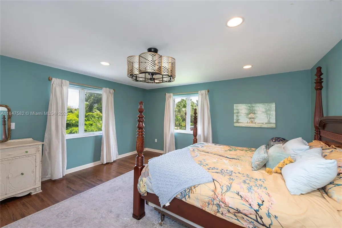 13020 SW 70th Ave, Pinecrest FL 33156