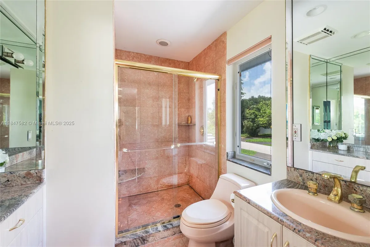 13020 SW 70th Ave, Pinecrest FL 33156