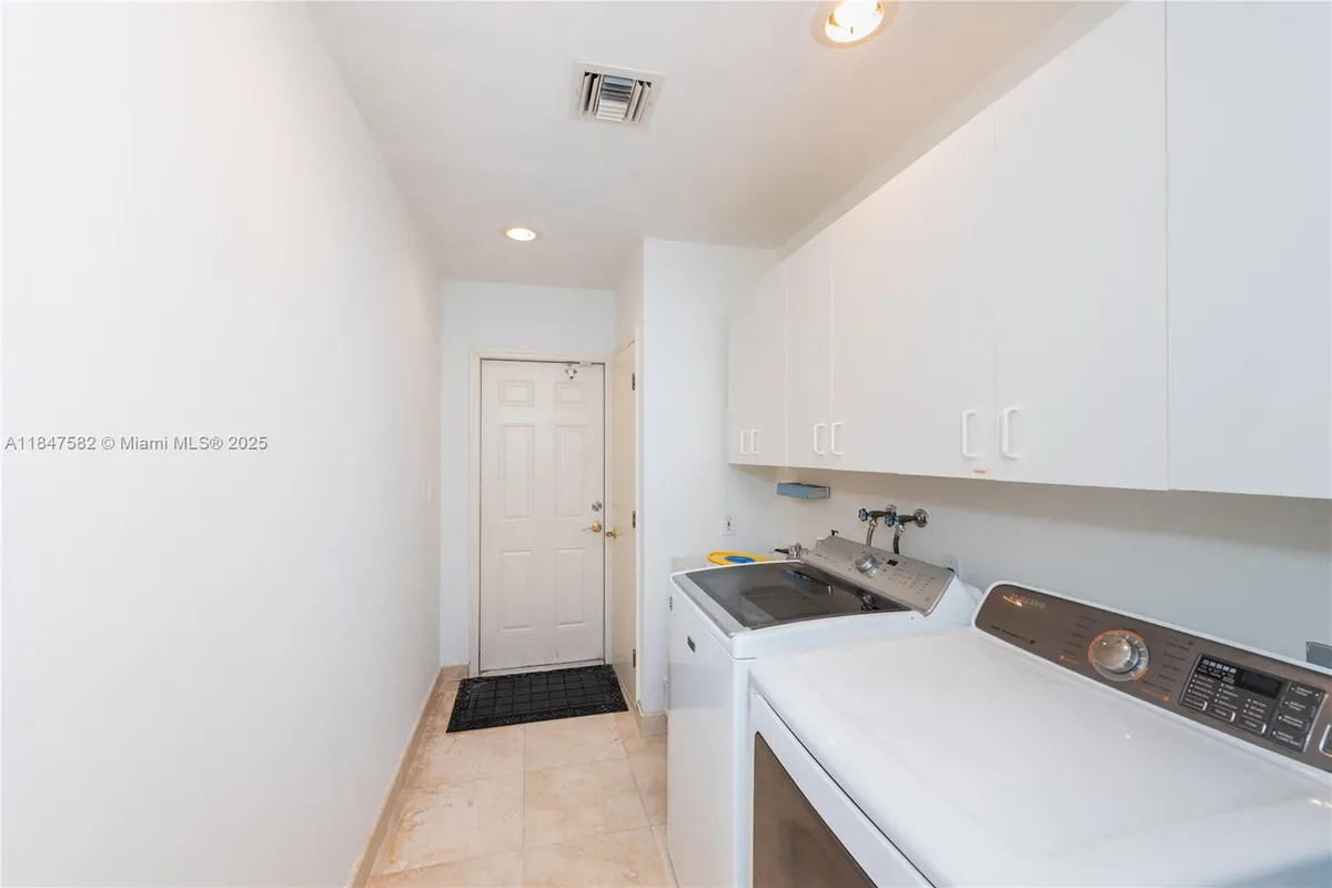 13020 SW 70th Ave, Pinecrest FL 33156