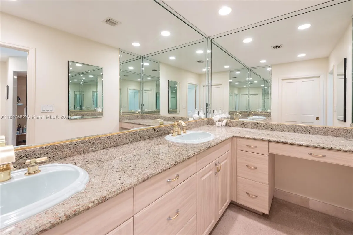 13020 SW 70th Ave, Pinecrest FL 33156