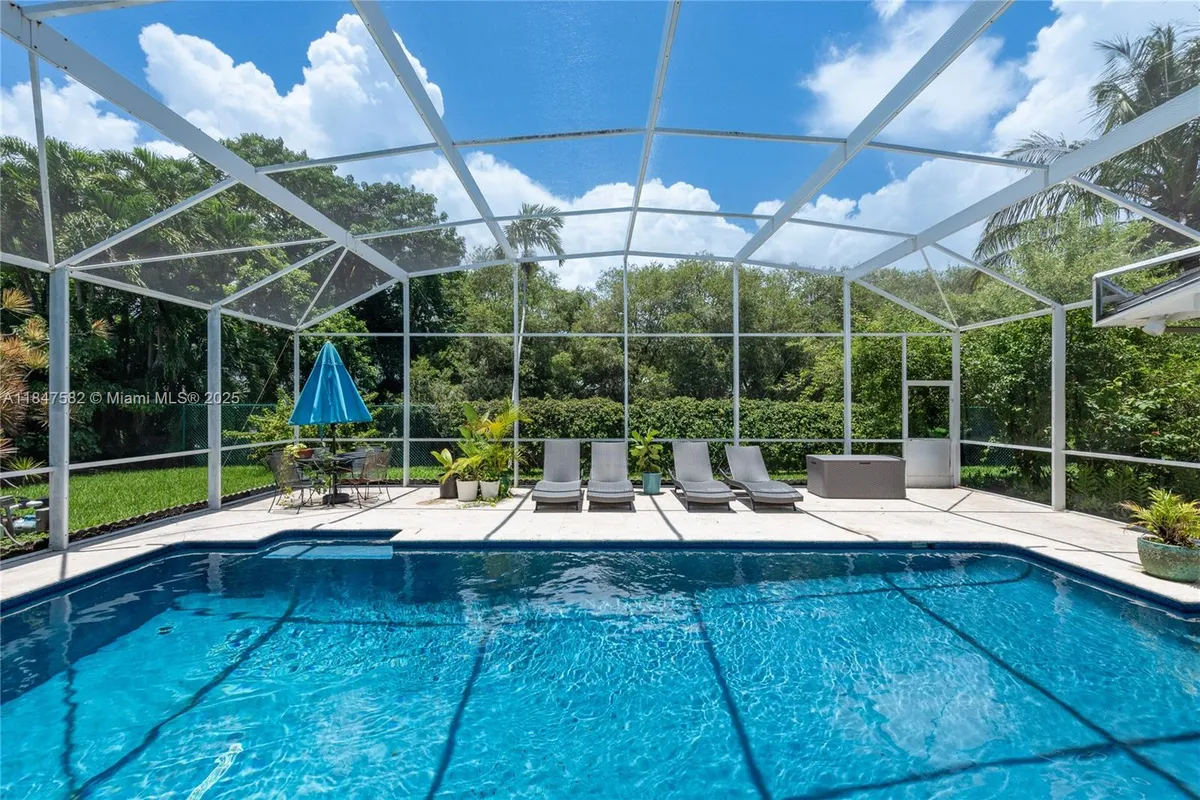 13020 SW 70th Ave, Pinecrest FL 33156