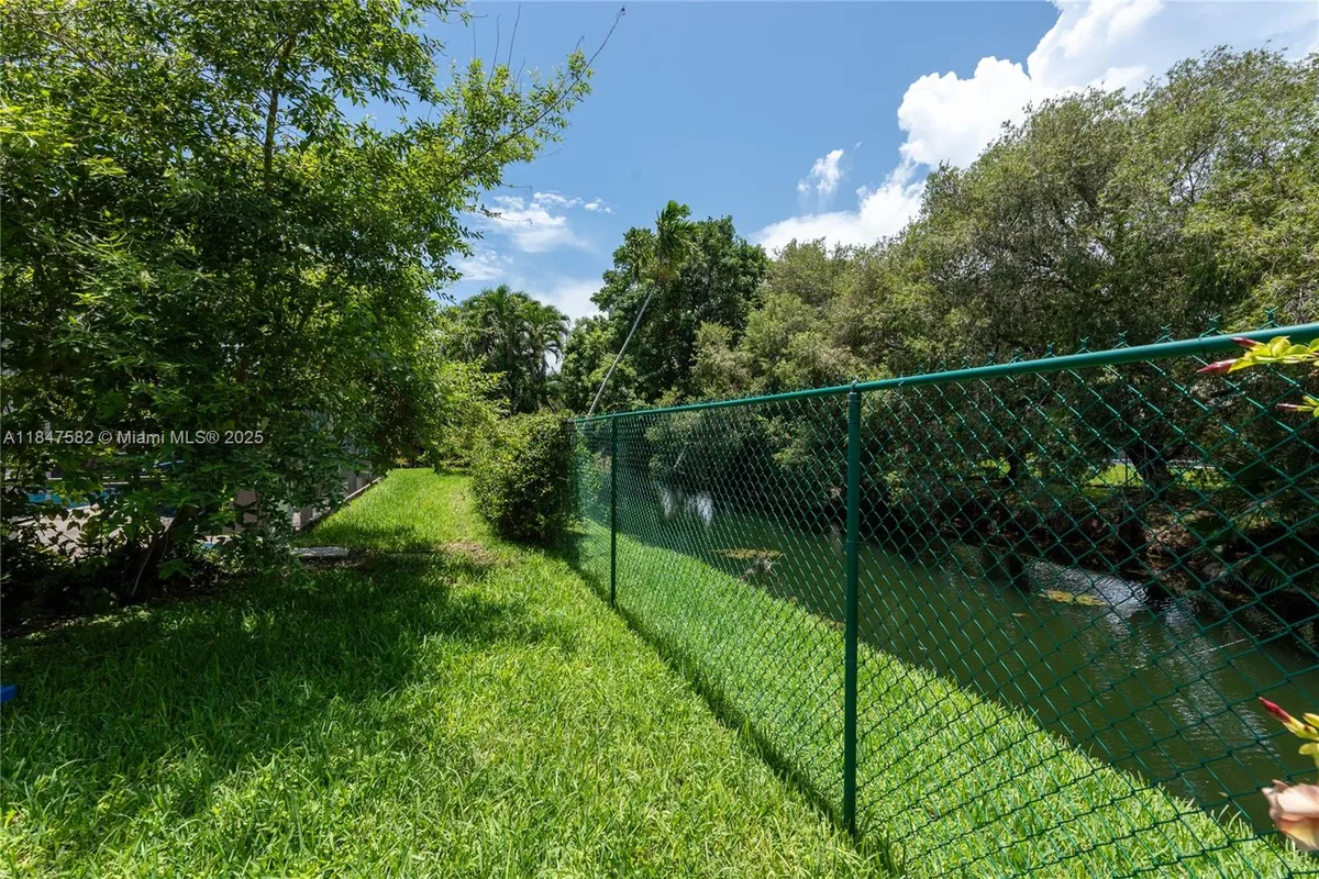 13020 SW 70th Ave, Pinecrest FL 33156