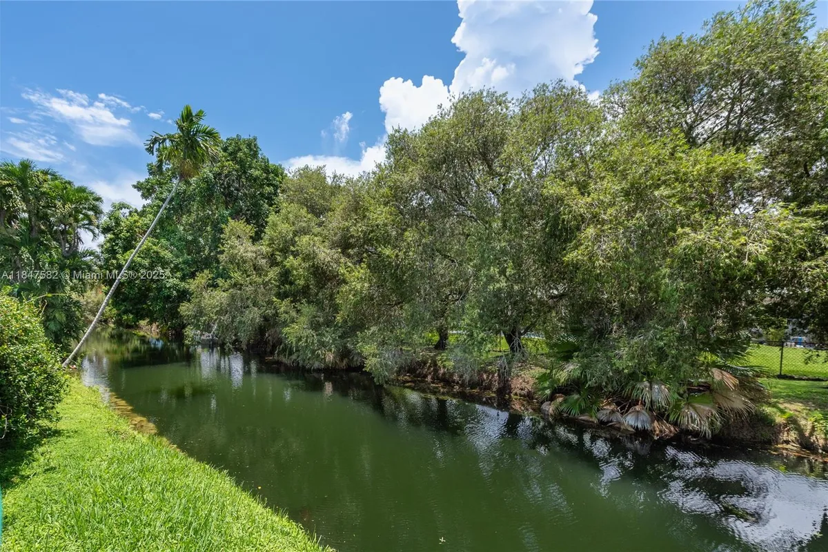 13020 SW 70th Ave, Pinecrest FL 33156