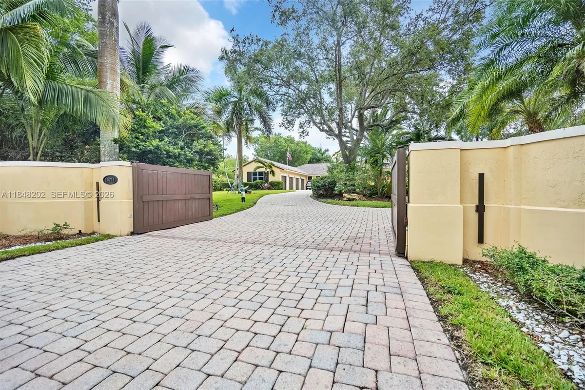 14211 Sunset Ln, Southwest Ranches FL 33330