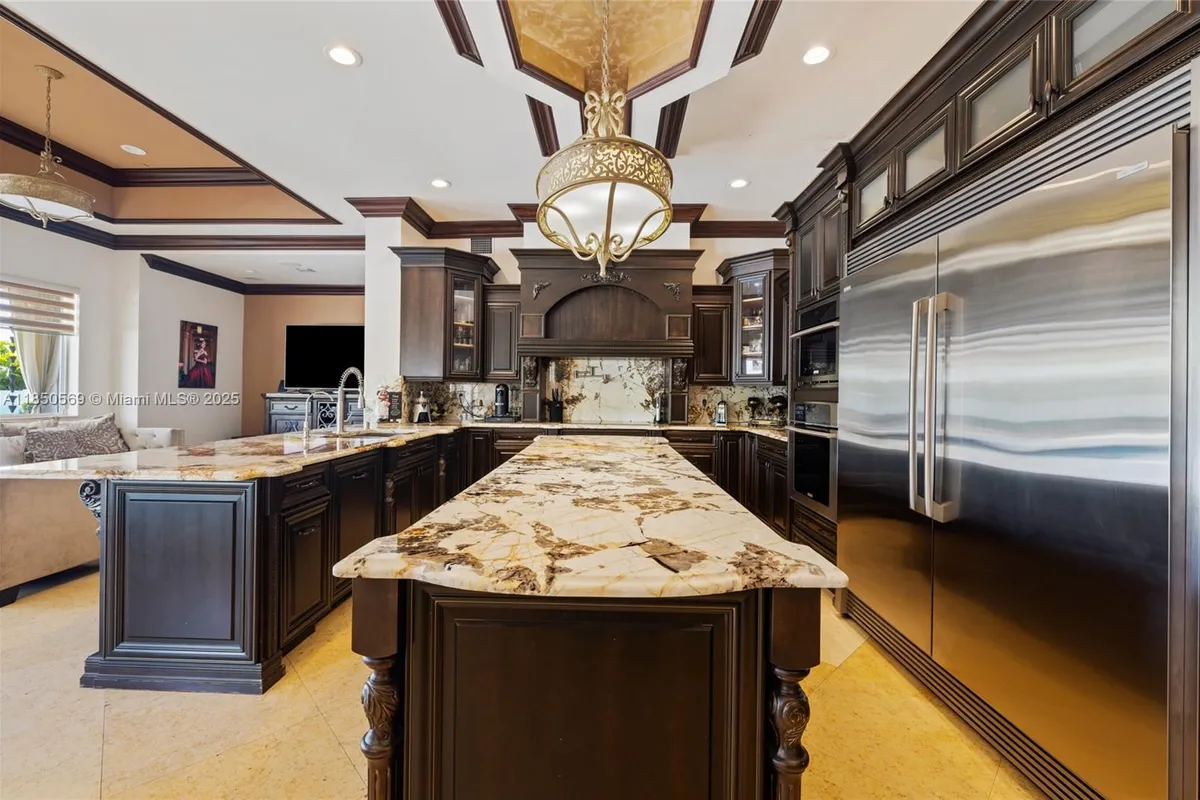 9861 NW 135th St, Hialeah Gardens FL 33018