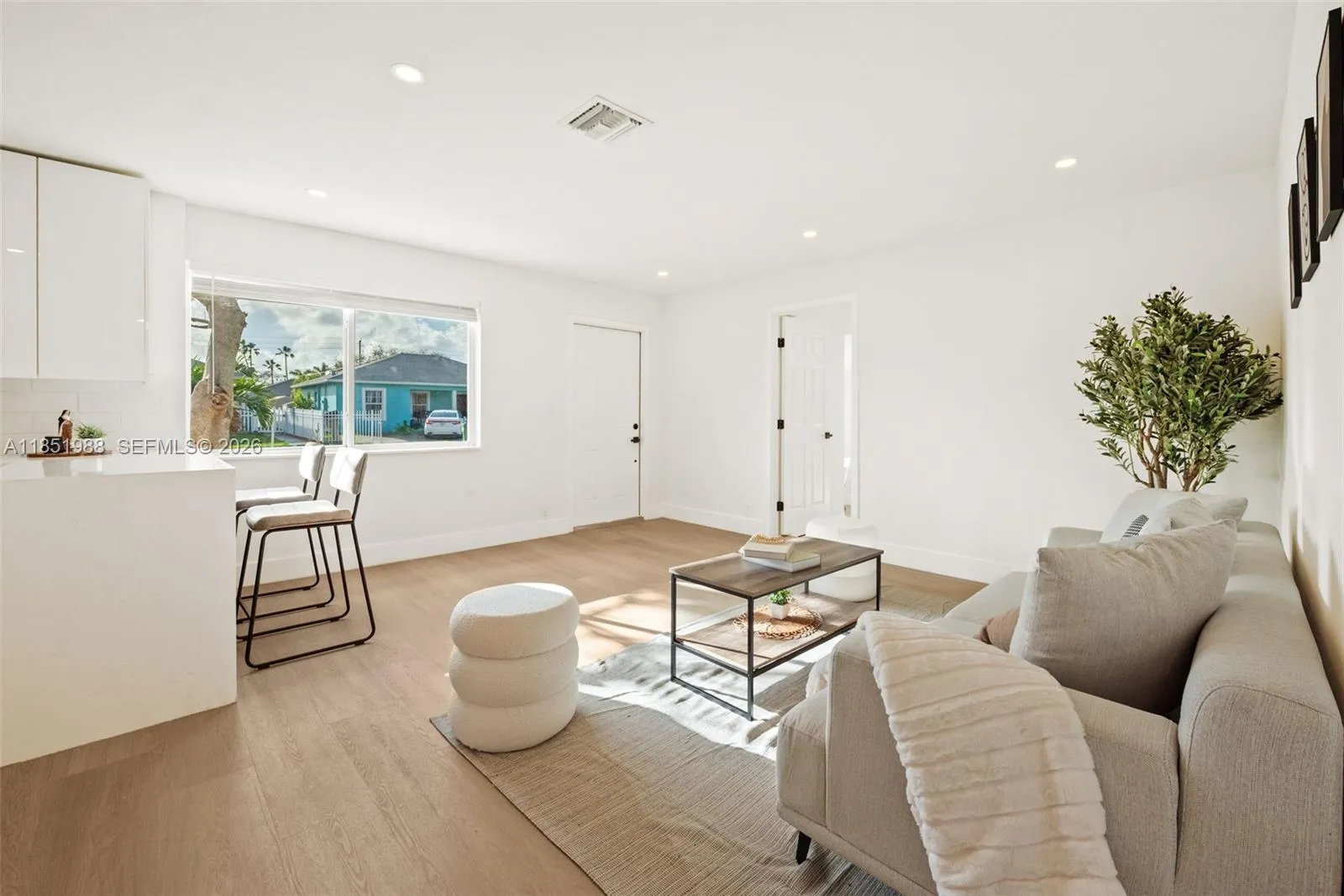 6965 NW 21st Ct, Miami FL 33147