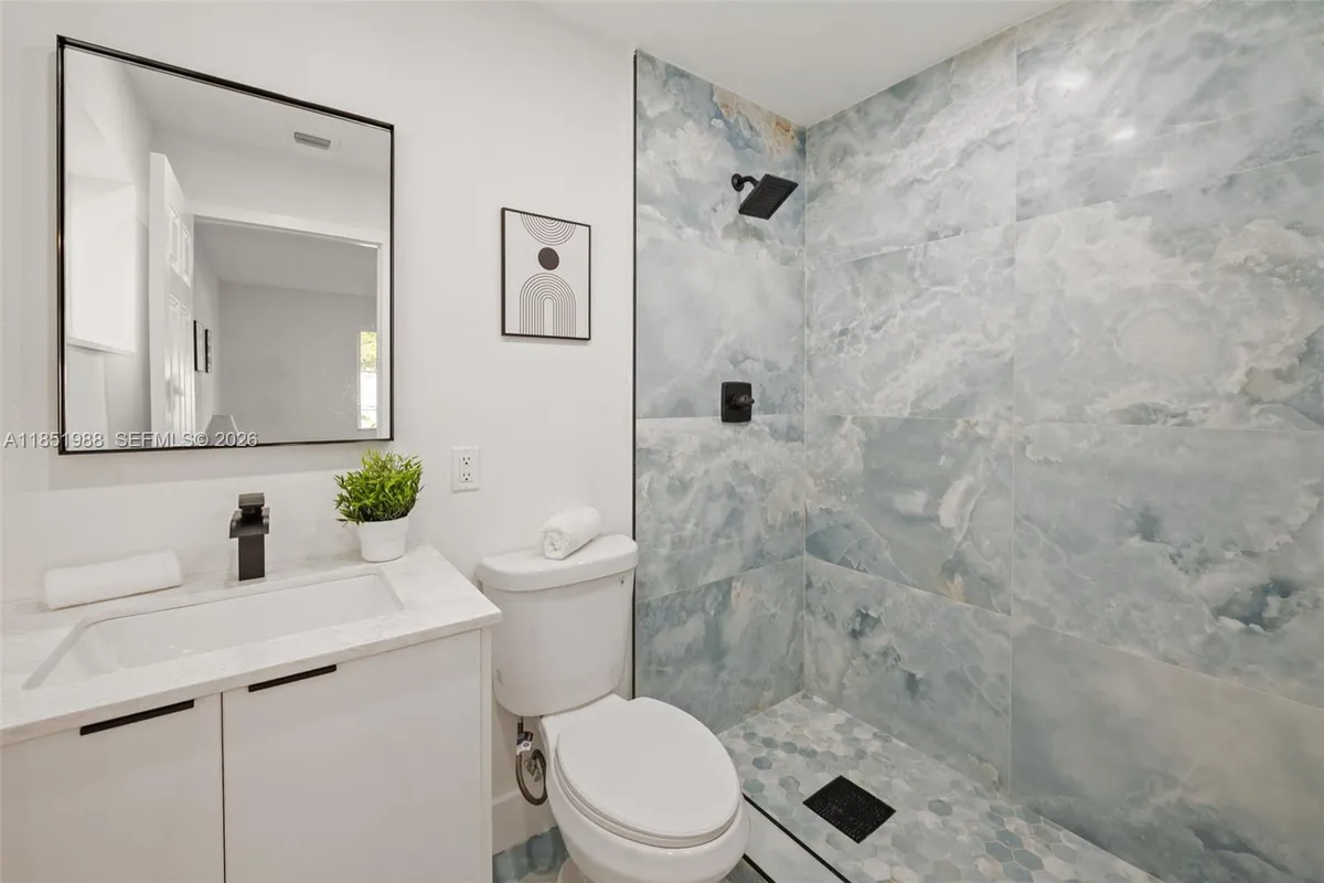 6965 NW 21st Ct, Miami FL 33147