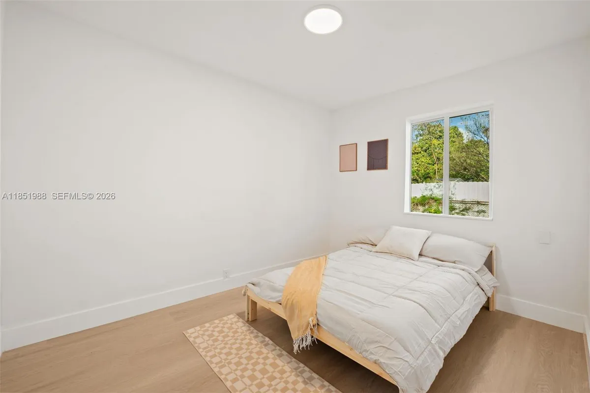 6965 NW 21st Ct, Miami FL 33147