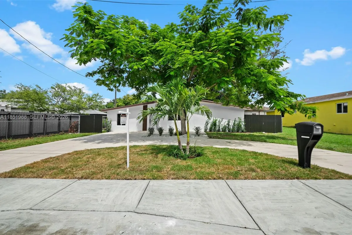 6965 NW 21st Ct, Miami FL 33147