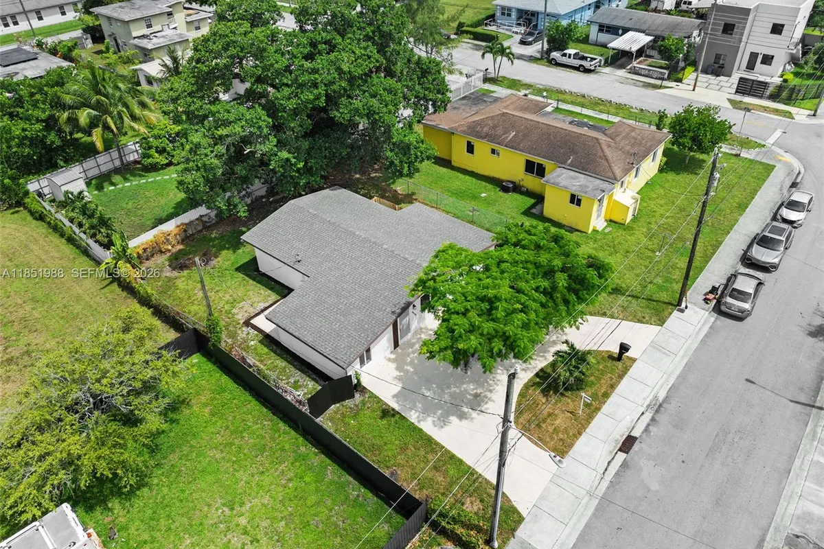 6965 NW 21st Ct, Miami FL 33147