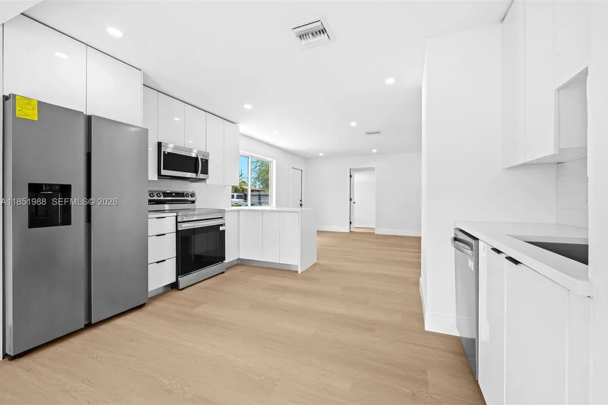 6965 NW 21st Ct, Miami FL 33147