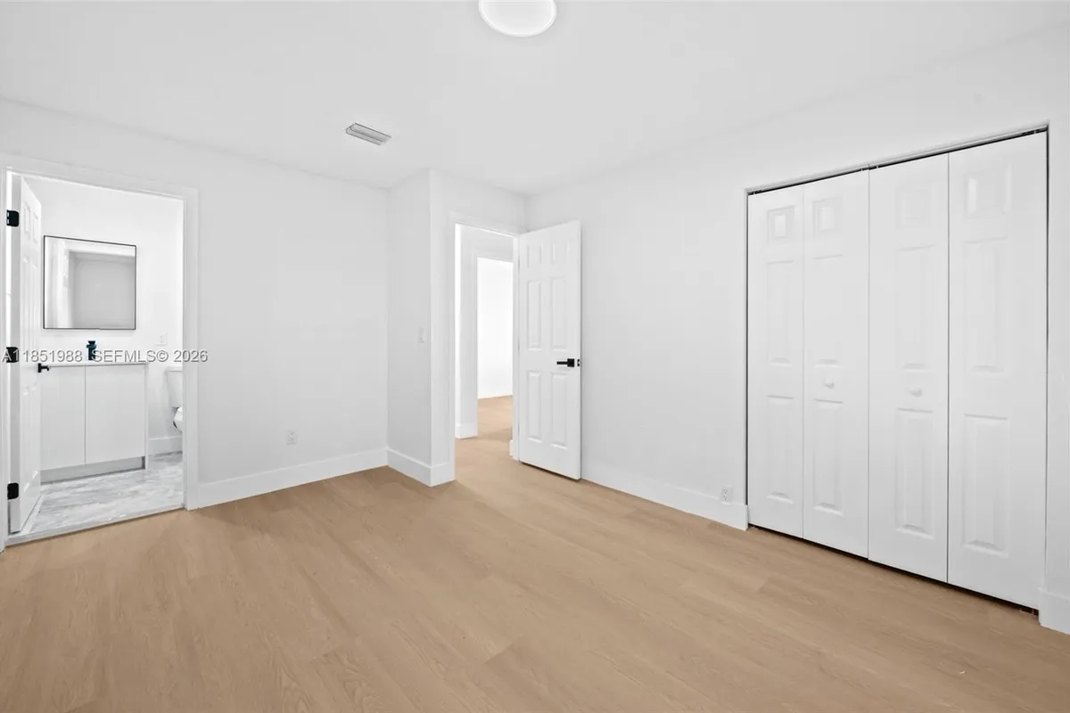 6965 NW 21st Ct, Miami FL 33147