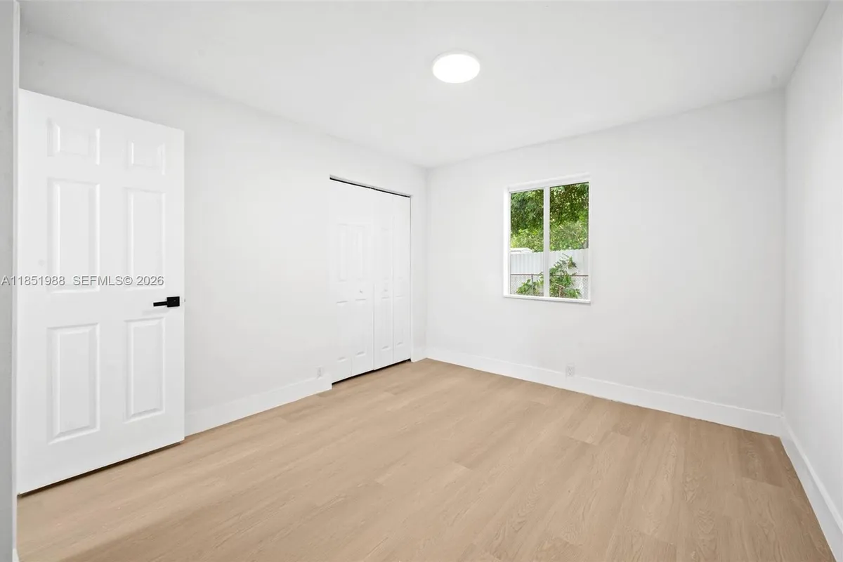 6965 NW 21st Ct, Miami FL 33147