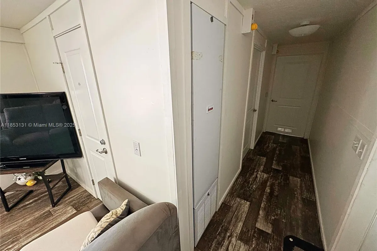 1321 BLUFF HAMMOCK RD, Lorida FL 33857