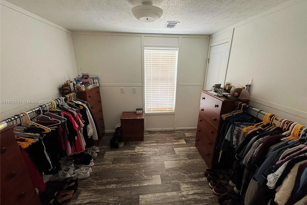 1321 BLUFF HAMMOCK RD, Lorida FL 33857