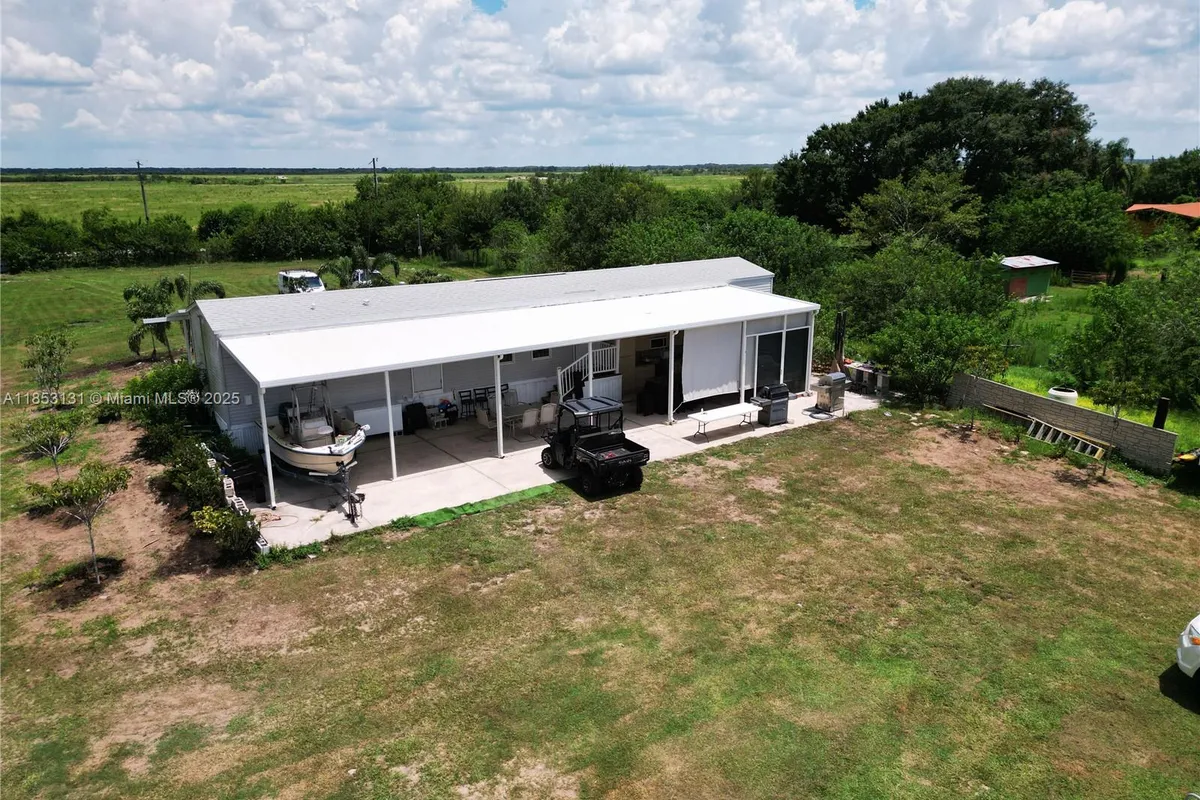 1321 BLUFF HAMMOCK RD, Lorida FL 33857