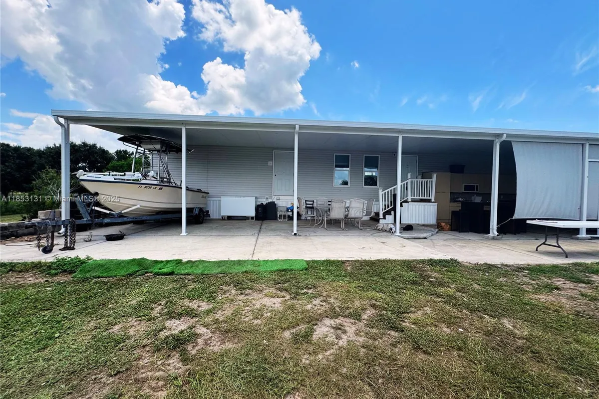 1321 BLUFF HAMMOCK RD, Lorida FL 33857
