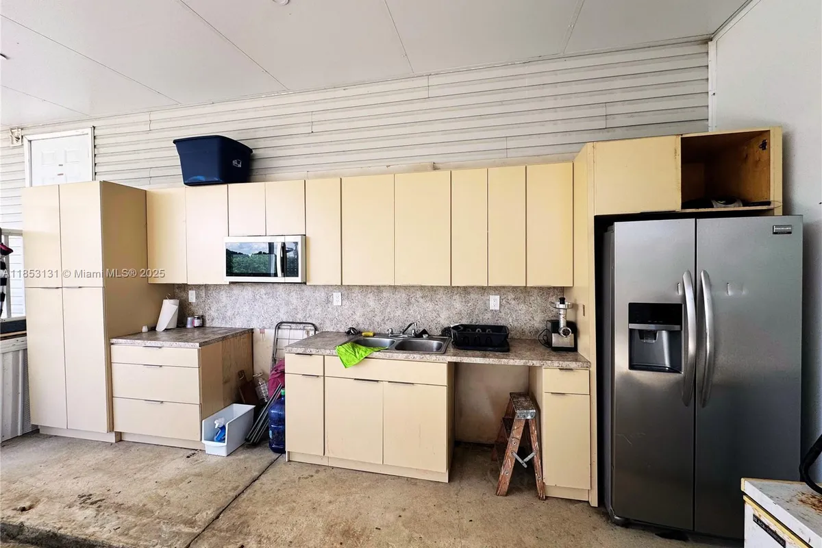 1321 BLUFF HAMMOCK RD, Lorida FL 33857