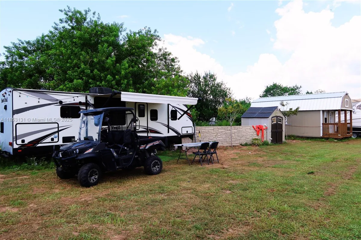 1321 BLUFF HAMMOCK RD, Lorida FL 33857