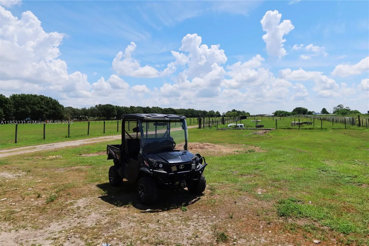 1321 BLUFF HAMMOCK RD, Lorida FL 33857