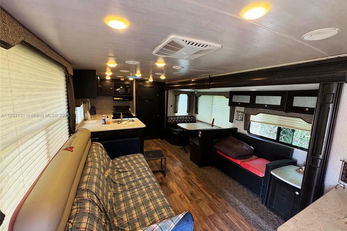 1321 BLUFF HAMMOCK RD, Lorida FL 33857