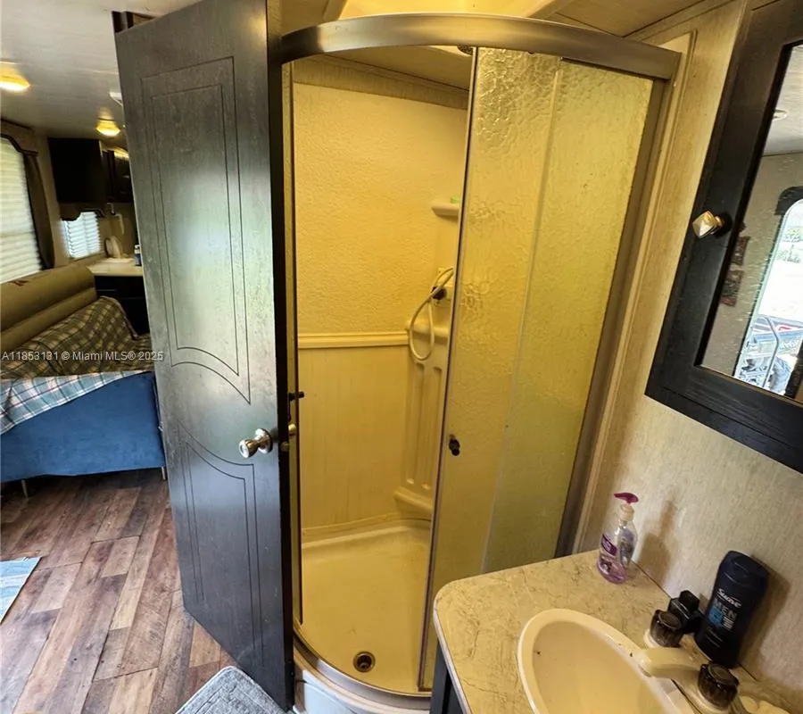 1321 BLUFF HAMMOCK RD, Lorida FL 33857