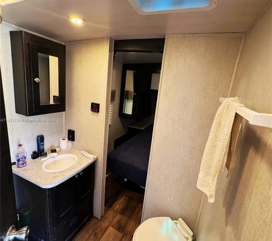 1321 BLUFF HAMMOCK RD, Lorida FL 33857