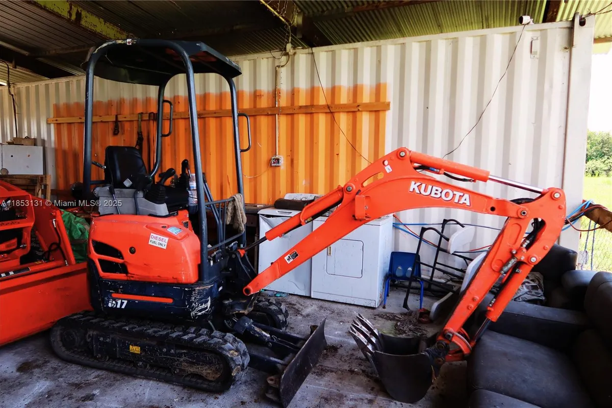 1321 BLUFF HAMMOCK RD, Lorida FL 33857