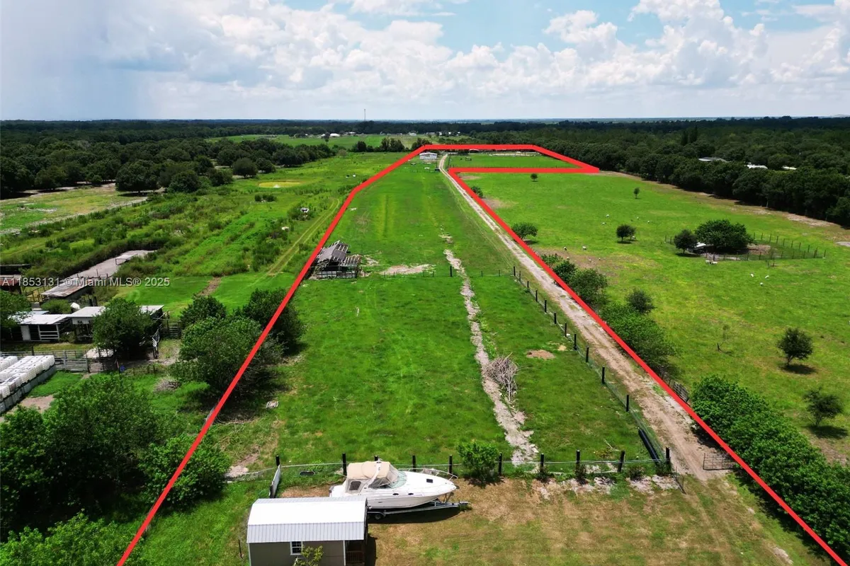 1321 BLUFF HAMMOCK RD, Lorida FL 33857