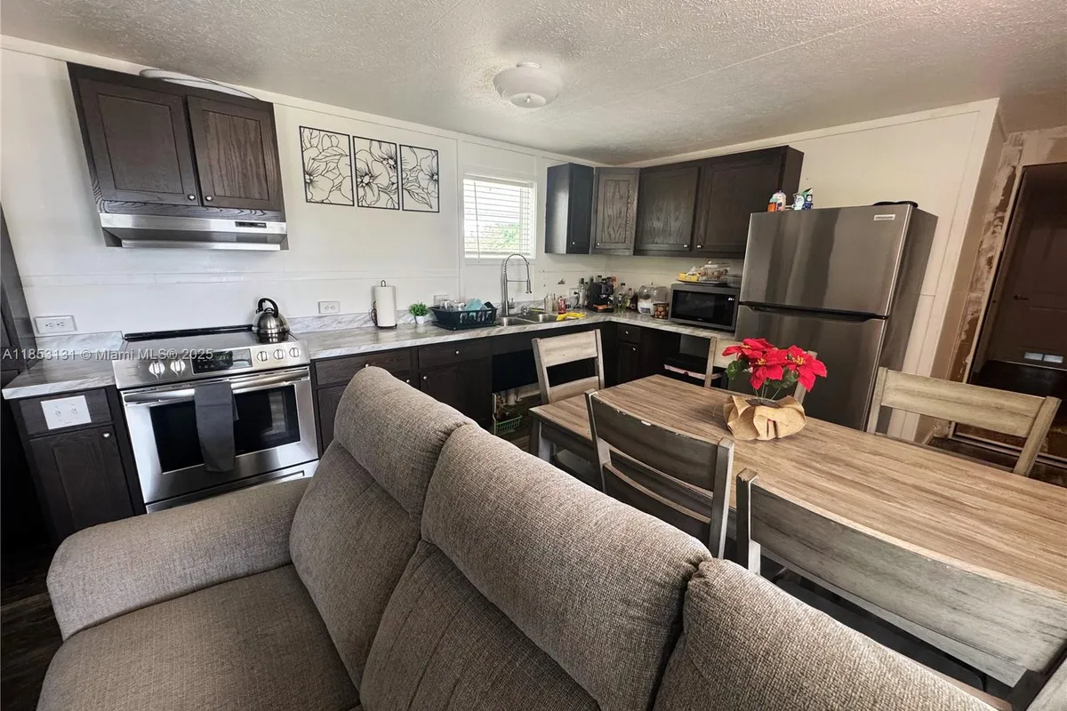 1321 BLUFF HAMMOCK RD, Lorida FL 33857