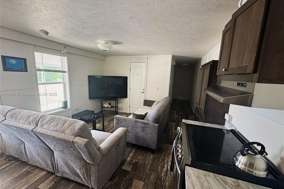 1321 BLUFF HAMMOCK RD, Lorida FL 33857