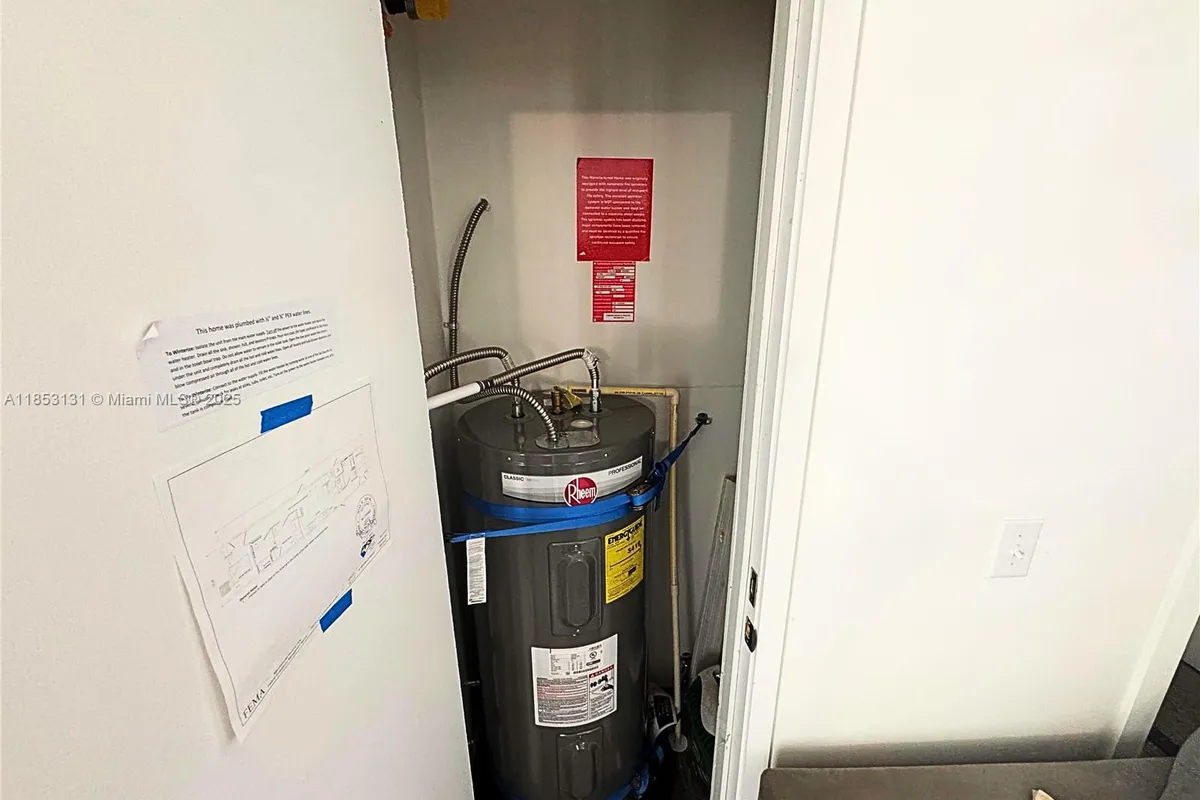 1321 BLUFF HAMMOCK RD, Lorida FL 33857