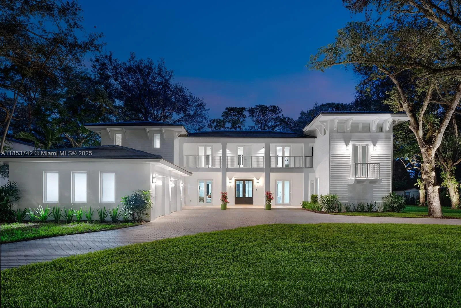 5 bedroom 5 bath for sale at 5835 SW 81st St, South Miami FL 33143