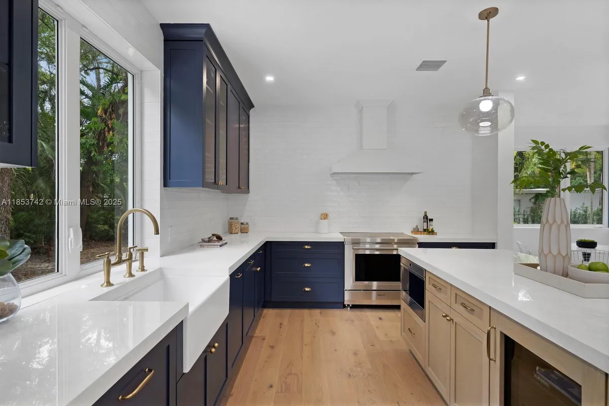 5835 SW 81st St, South Miami FL 33143