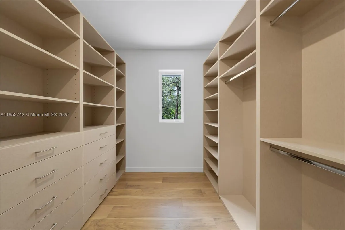 5835 SW 81st St, South Miami FL 33143