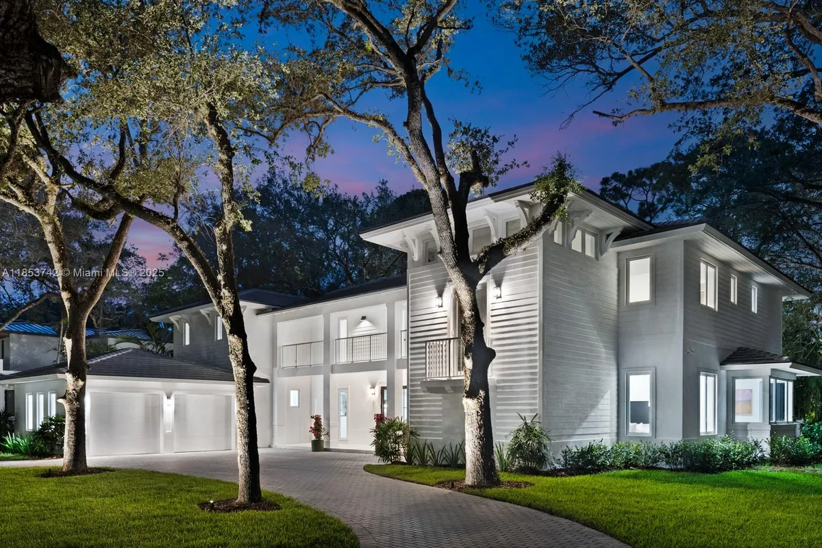 5835 SW 81st St, South Miami FL 33143