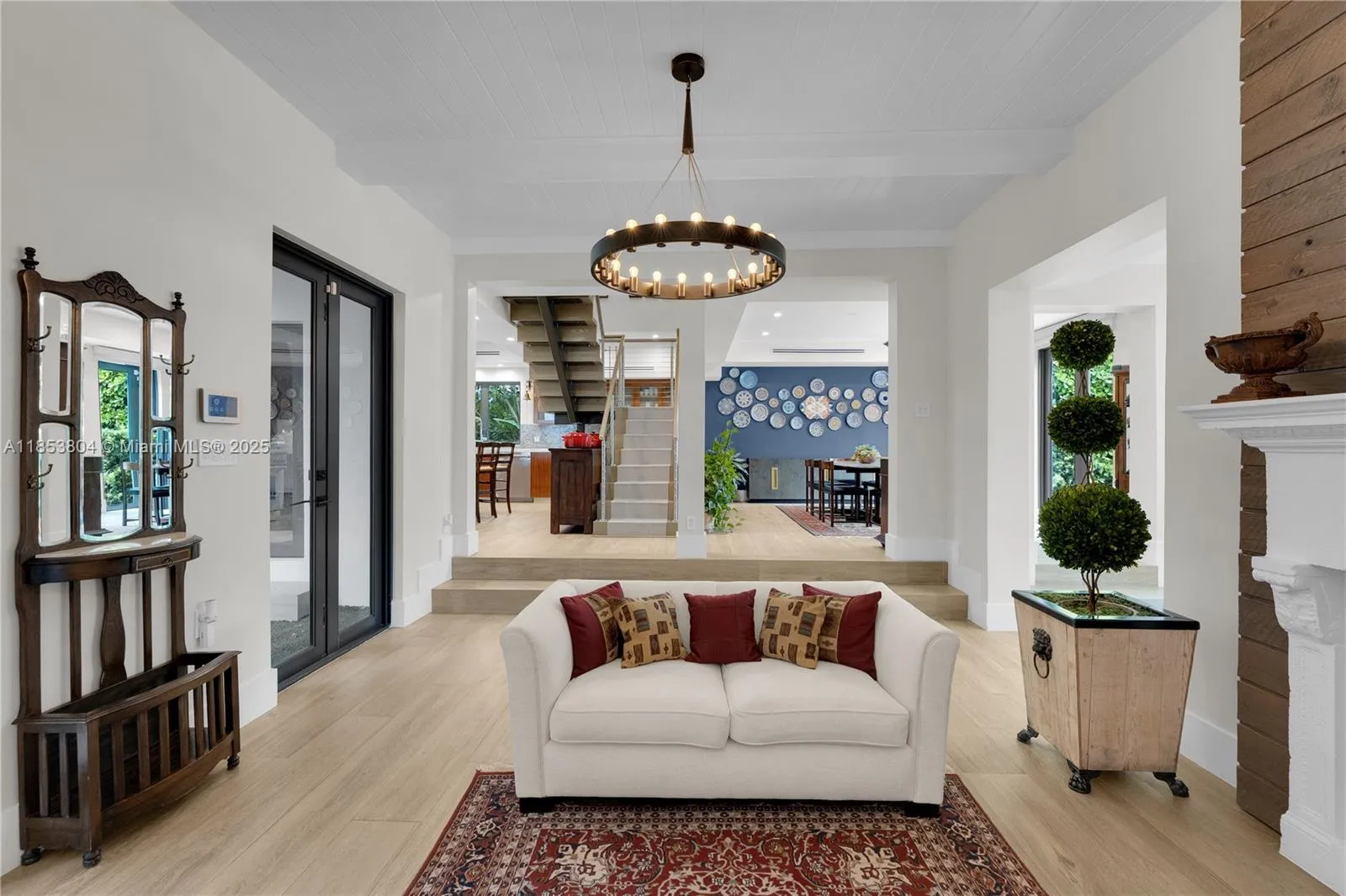 4475 N Meridian Ave, Miami Beach FL 33140