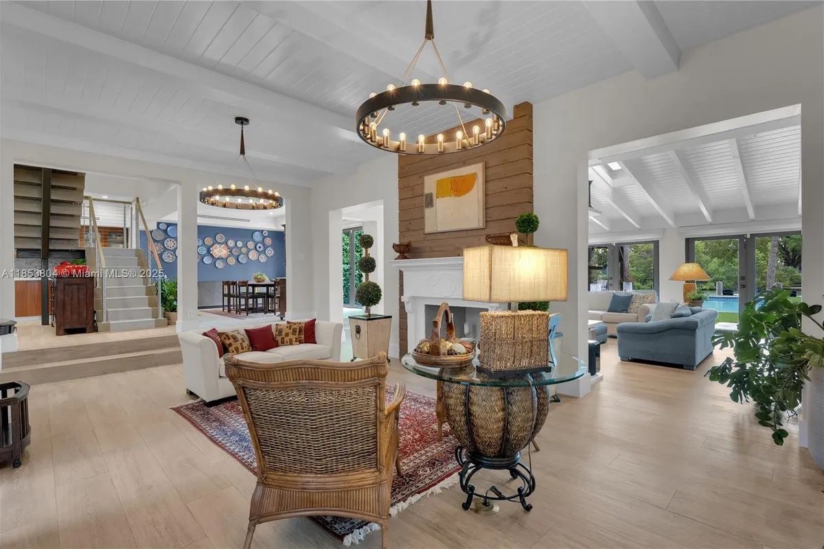 4475 N Meridian Ave, Miami Beach FL 33140