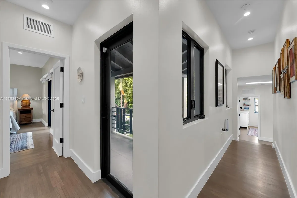 4475 N Meridian Ave, Miami Beach FL 33140