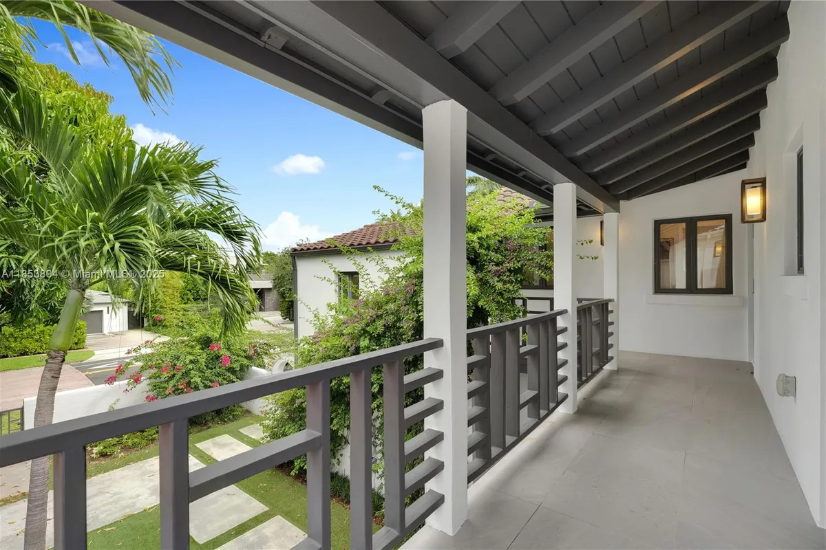 4475 N Meridian Ave, Miami Beach FL 33140