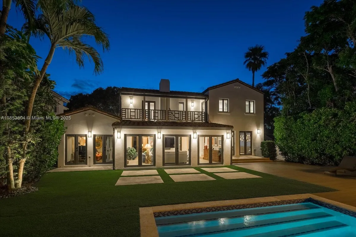 4475 N Meridian Ave, Miami Beach FL 33140