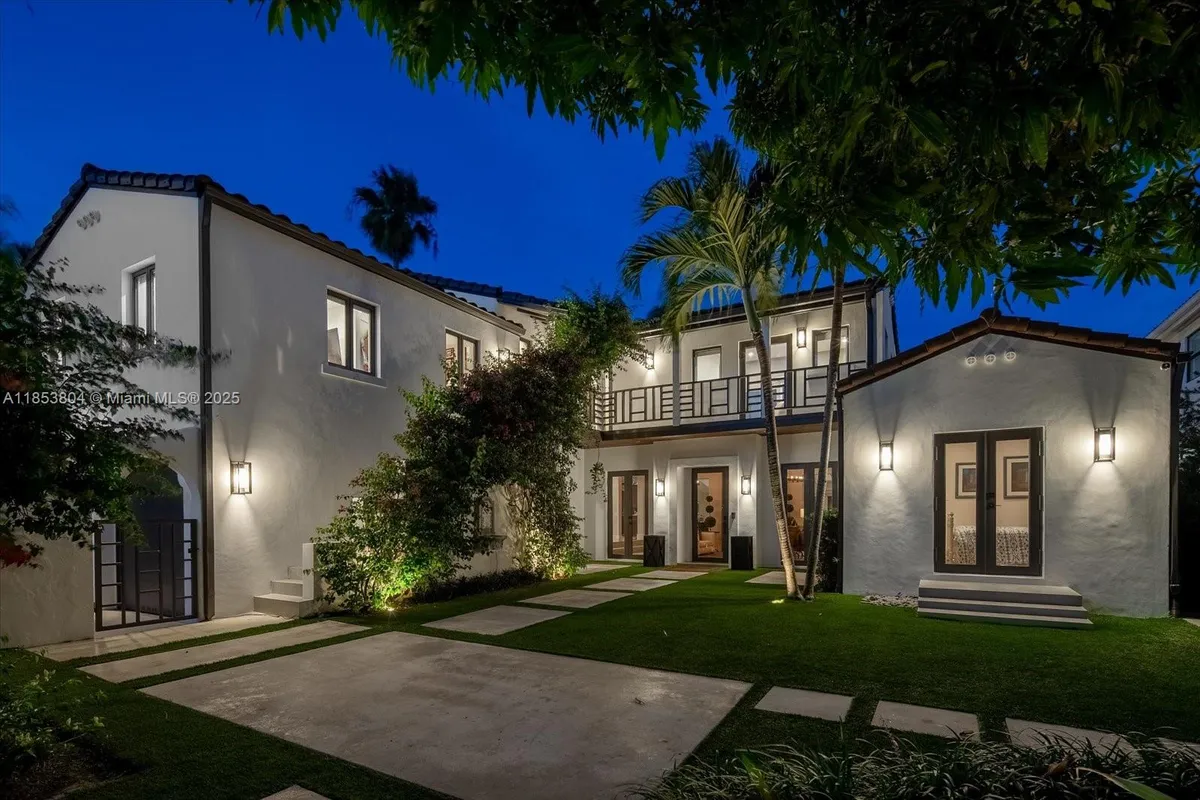 4475 N Meridian Ave, Miami Beach FL 33140