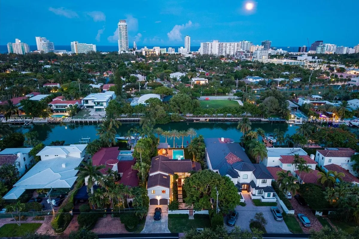 4475 N Meridian Ave, Miami Beach FL 33140