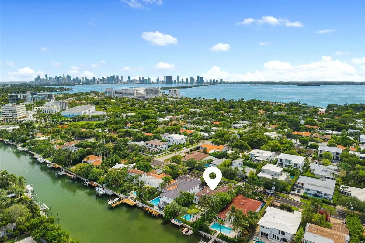 4475 N Meridian Ave, Miami Beach FL 33140