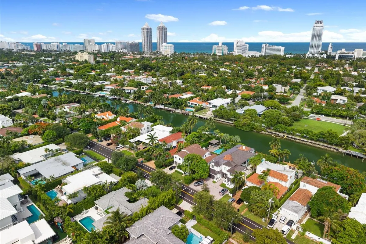 4475 N Meridian Ave, Miami Beach FL 33140