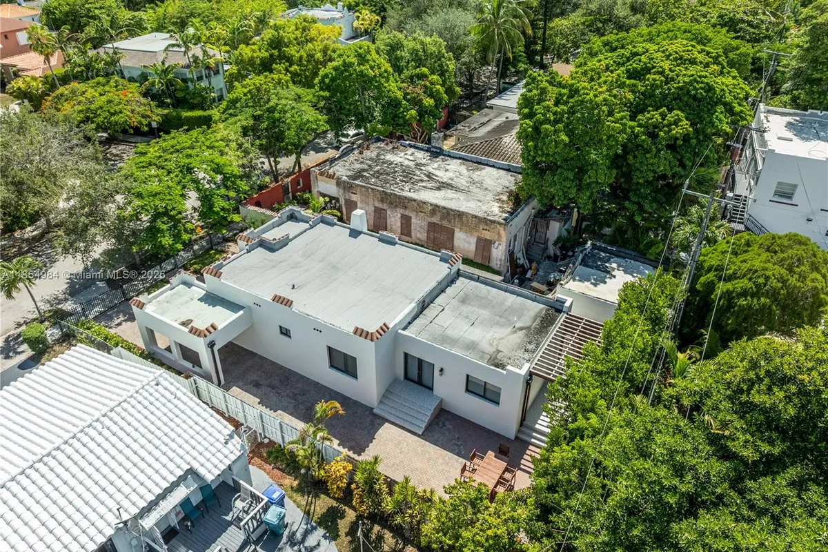 169 NE 48th St, Miami FL 33137